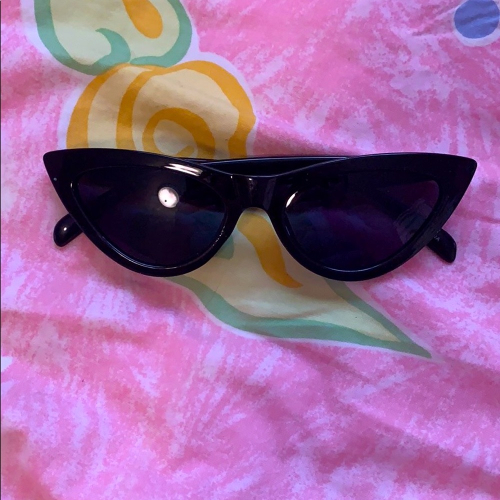 Black sunglasses